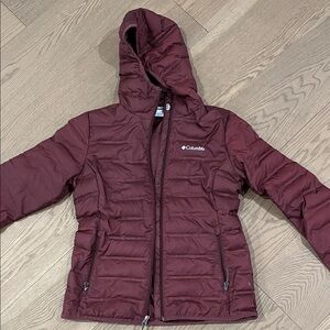 Columbia Maroon Light Puffer Jacket (Duck down filled)